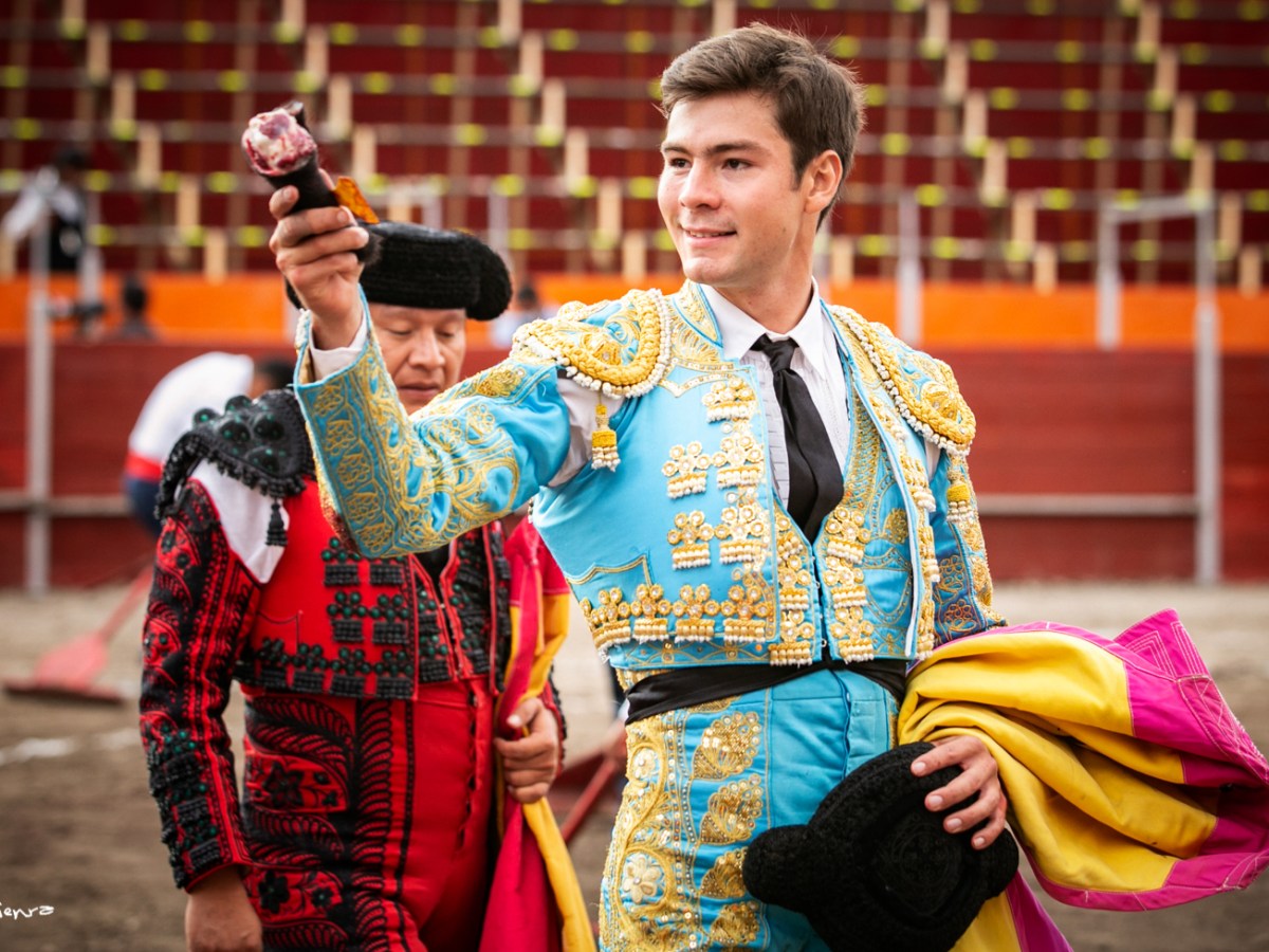 EUGENIO «EL MANI» Y JOSE M. ARELLANO CORTAN OREJA EN EL CERTAMEN NOVILLERIL INERNACIONAL DE&nbsp;PUEBLA