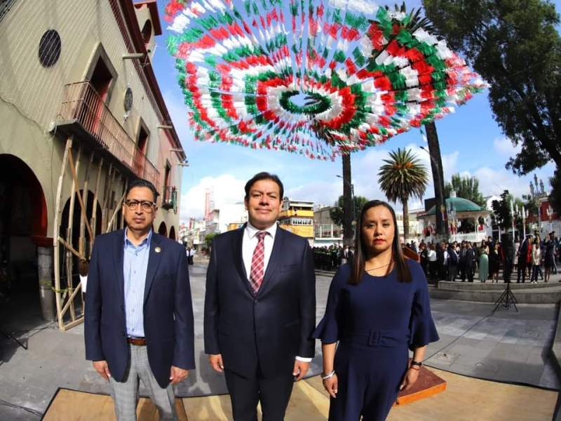 AYUNTAMIENTO DE CHIAUTEMPAN RINDE HOMENAJE AL CORONEL FELIPE SANTIAGO&nbsp;XICOHTÉNCATL