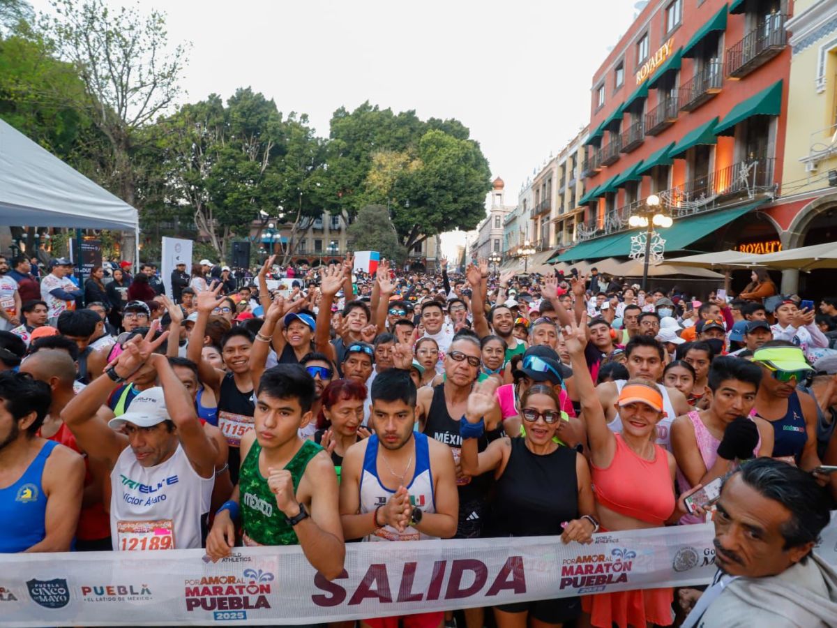 FIESTA DEPORTIVA REÚNE A 20 MIL PERSONAS EN MARATÓN DE PUEBLA&nbsp;2025