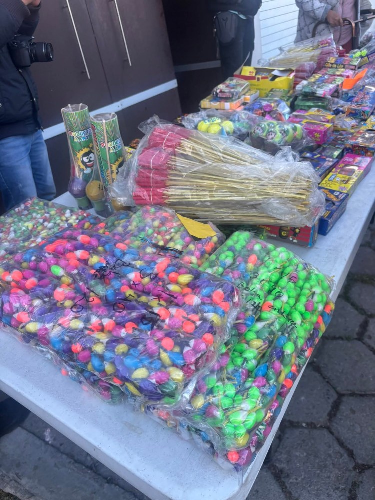 👮‍♂️🚔PARTICIPAN POLICÍA DE APIZACO Y MARINA EN OPERATIVOS PARA EVITAR LA VENTA DE PIROTECNIA EN FIN DE AÑO&nbsp;❌