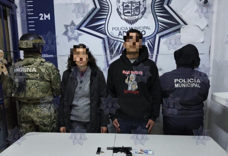 🚔👮‍♂️DETIENEN POLICÍA DE APIZACO Y MARINA A DOS SUJETOS POR PRESUNTO ROBO CON&nbsp;VIOLENCIA.