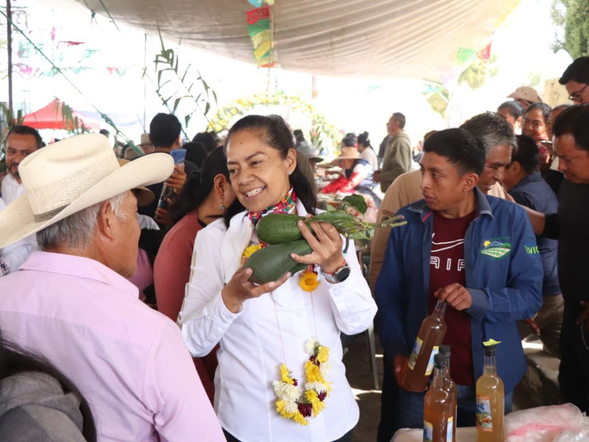 🥑ALCALDESA DE ATLIXCO ARIADNA AYALA INAUGURA 3° FERIA DEL AGUACATE&nbsp;🥑