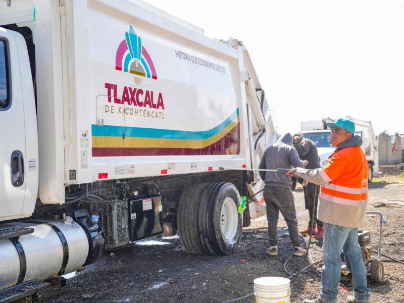 ALFONSO SÁNCHEZ GARCÍA SUPERVISA SERVICIOS DE LIMPIEZA EN LA CAPITAL Y LLAMA A LA CORRESPONSABILIDAD CIUDADANA