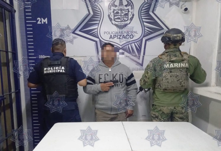 🚨DETIENEN POLICÍA DE APIZACO Y MARINA A MASCULINO CON REPLICA DE ARMA DE&nbsp;FUEGO.