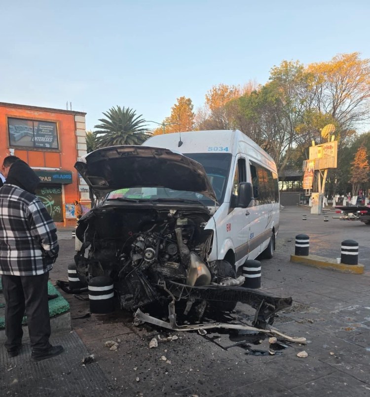 SEGURIDAD PÚBLICA DE APIZACO ATIENDE ACCIDENTE VIAL EN AVENIDA HIDALGO Y BLVD 16 DE&nbsp;SEPTIEMBRE