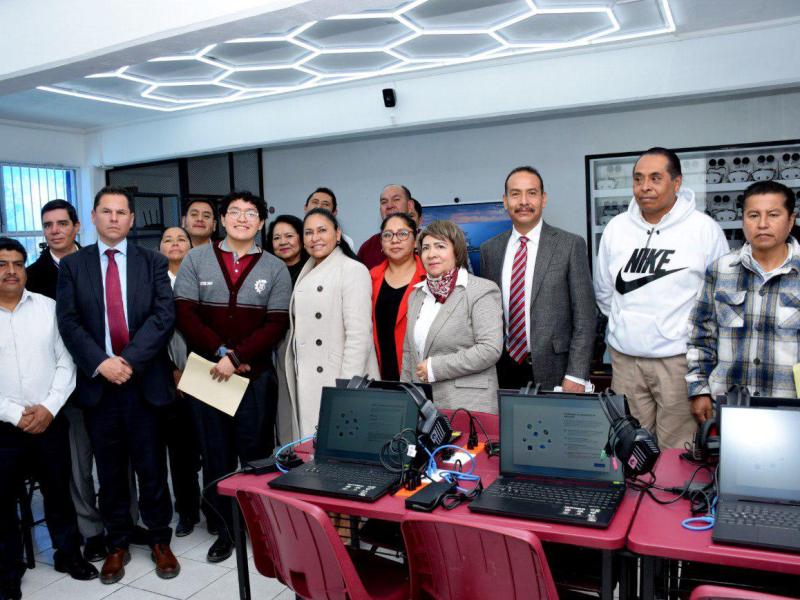 ANA LILIA RIVERA INAUGURA LABORATORIO EN XILOXOXTLA Y COLOCA A TLAXCALA EN LA ERA DE LA INTELIGENCIA&nbsp;ARTIFICIAL