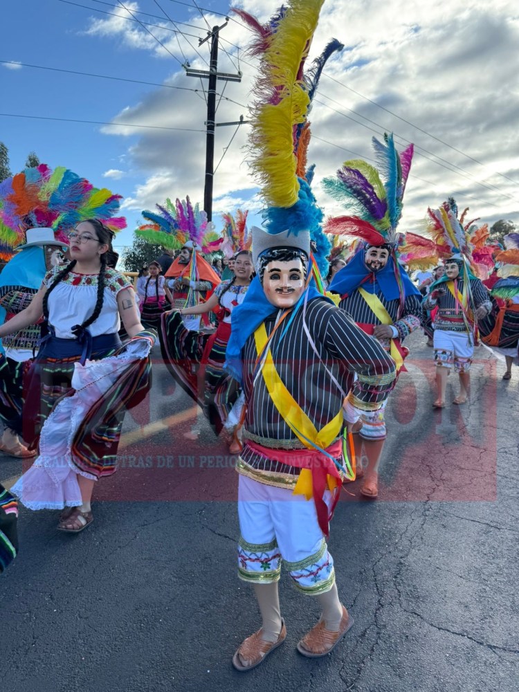 🎭🎊#TOTOLAC SE LLENO DE COLOR Y TRADICIÓN EN DESFILE DE CARNAVAL&nbsp;2026🎭🎊