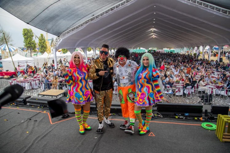 CHUPONCITO CONTAGIA DE RISAS Y BUEN AMBIENTE EN EL FESTIVAL DE&nbsp;PAELLAS