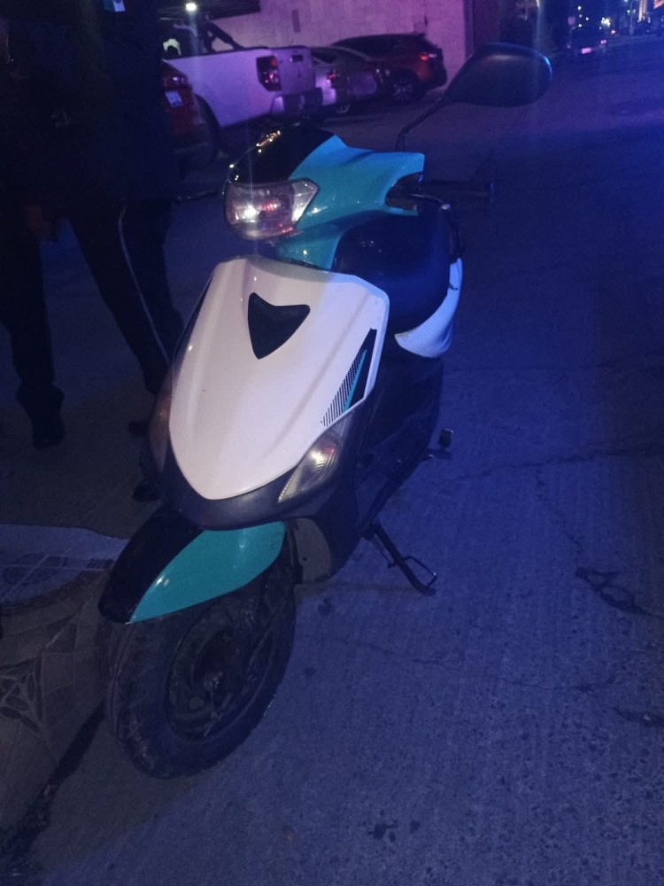 🚨DETIENEN POLICÍA DE APIZACO Y MARINA A MASCULINO CON MOTONETA CON REPORTE DE&nbsp;ROBO.