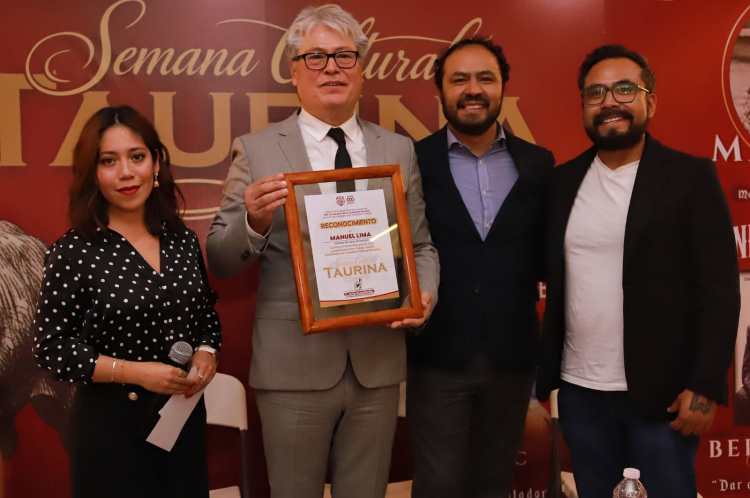 ♉🐃GRAN HOMENAJE AL MATADOR MANUEL LIMA EN&nbsp;APIZACO♉🐃