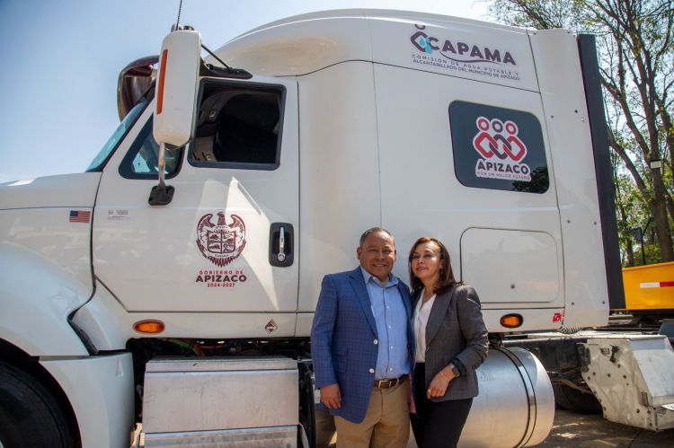 JAVIER RIVERA ENTREGA MAQUINARIA DE 2.8 MDP PARA FORTALECER A LA&nbsp;CAPAMA