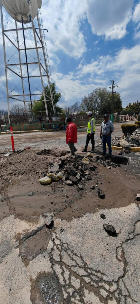 🚰💧💦#CAPAMH TRABAJA PARA RESTABLECER EL SERVICIO TRAS DAÑO EN LÍNEA DE CONDUCCIÓN DEL POZO BENITO&nbsp;JUÁREZ🚰💧💦