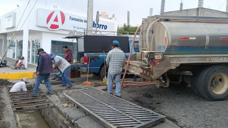 💧💦🚰#CAPAMH RECORRE CALLES Y ATIENDES REPORTES EN #HUAMANTLA&nbsp;💧💦🚰