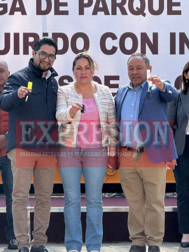 🚛💧 HISTÓRICA ENTREGA DE EQUIPO: JAVIER RIVERA FORTALECE A CAPAMA CON NUEVO PARQUE VEHICULAR EN&nbsp;APIZACO