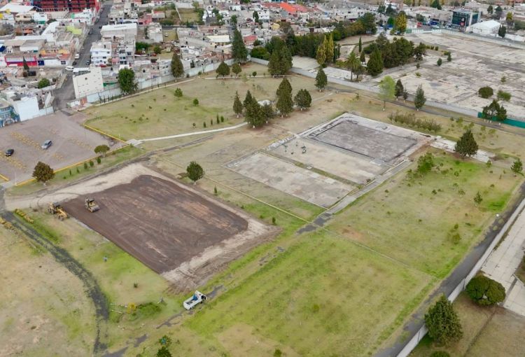 JAVIER RIVERA BONILLA IMPULSA EL DEPORTE EN APIZACO: INICIA CONSTRUCCIÓN DE NUEVAS CANCHAS DE&nbsp;FÚTBOL