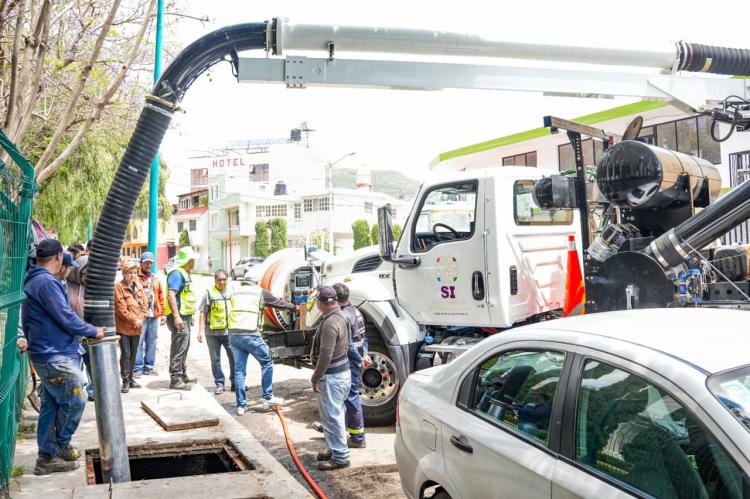 AYUNTAMIENTO DE TLAXCALA REALIZA DESAZOLVE EN COLONIA ADOLFO LÓPEZ&nbsp;MATEOS