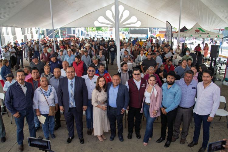 CON INVERSIÓN HISTÓRICA DE 2.1 MDP, JAVIER RIVERA BONILLA CUMPLE AL CAMPO Y TRANSFORMA&nbsp;APIZACO