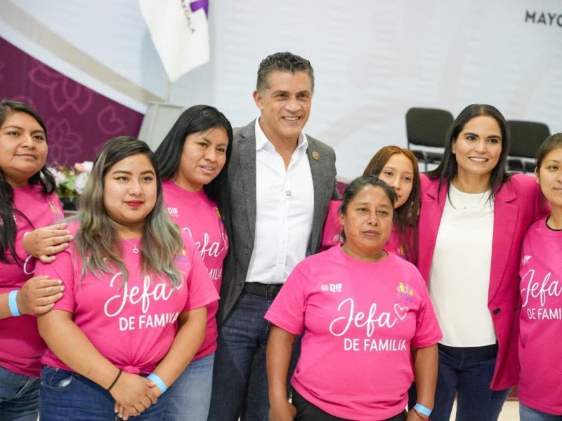 RECONOCE ALFONSO SÁNCHEZ GARCÍA A MUJERES JEFAS DE FAMILIA COMO MOTOR DEL DESARROLLO DE&nbsp;TLAXCALA