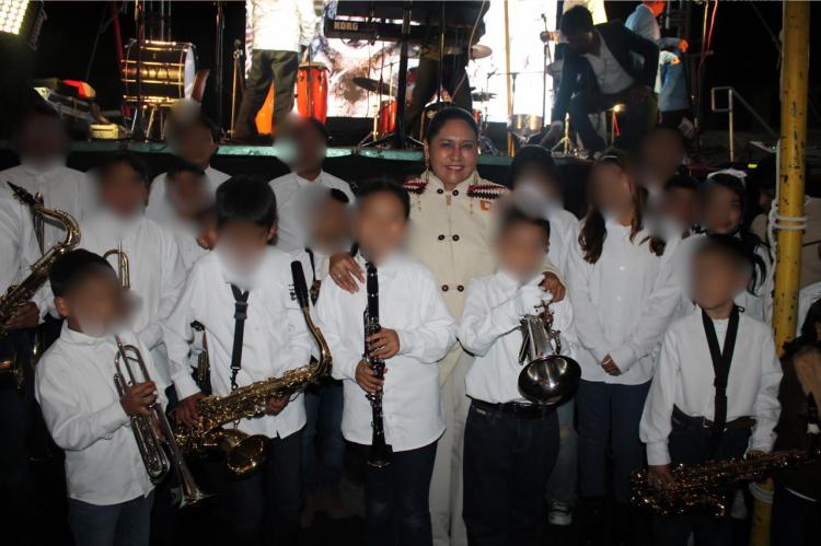 PRIMER CONCIERTO DE CANTO DE LOBO LLENO DE MÚSICA Y ESPERANZA A&nbsp;CUAULA