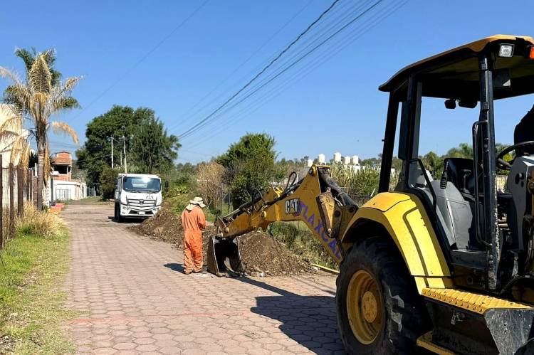 GOBIERNO DE ALFONSO SÁNCHEZ GARCÍA DESAZOLVA CANAL EN ACUITLAPILCO PARA REFORZAR PREVENCIÓN ANTE&nbsp;LLUVIAS