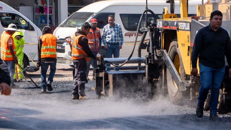 BENJAMÍN ATONAL CONDE IMPULSA REENCARPETAMIENTO DE UN KILÓMETRO EN LOS REYES&nbsp;QUIAHUIXTLÁN