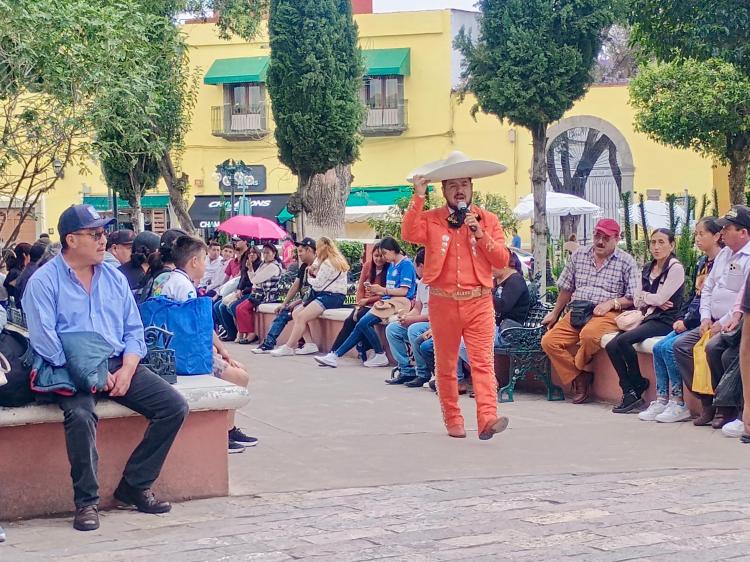 FAMILIAS HUAMANTLECAS VIVEN LA CULTURA Y LAS TRADICIONES EN LOS “SÁBADOS Y DOMINGOS&nbsp;CULTURALES”