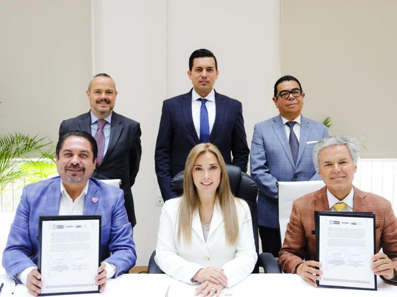 FIRMA SEDIF CONVENIOS ESTRATÉGICOS EN BENEFICIO DE FAMILIAS&nbsp;POBLANAS
