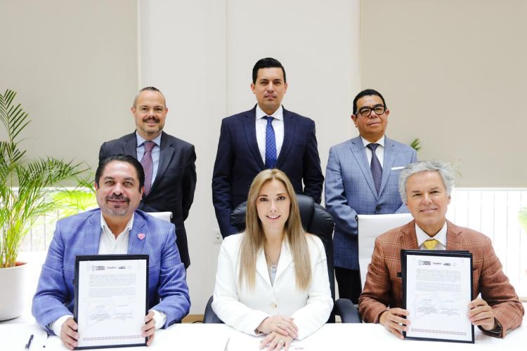 FIRMA SEDIF CONVENIOS ESTRATÉGICOS EN BENEFICIO DE FAMILIAS&nbsp;POBLANAS