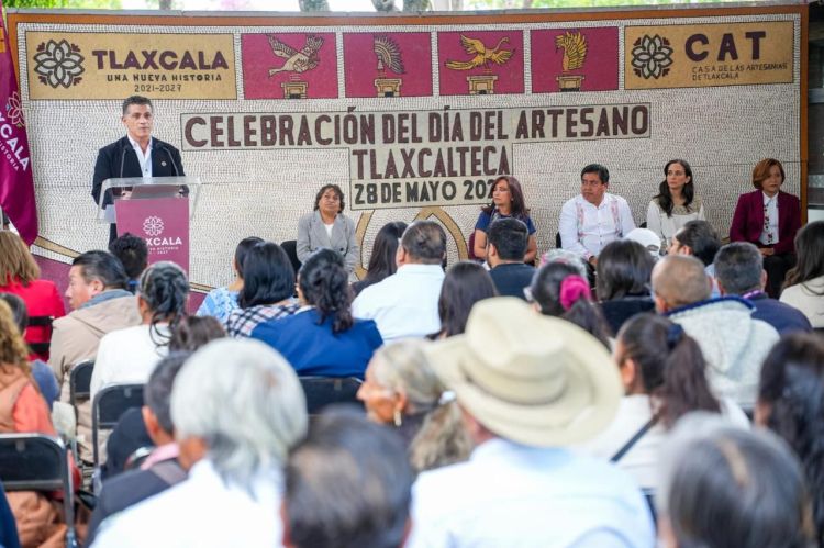 SU TRABAJO PONE EN ALTO A TLAXCALA: ALFONSO SÁNCHEZ GARCÍA EN EL DÍA DEL&nbsp;ARTESANO
