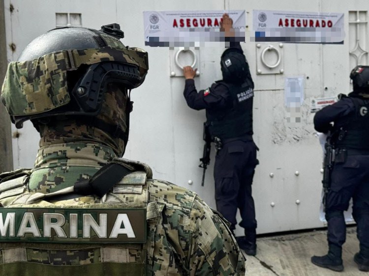 PARTICIPA POLICÍA DE APIZACO EN OPERATIVO DE CATEO EN BODEGA ASEGURADA EN SANTA MARÍA&nbsp;TEXCALAC