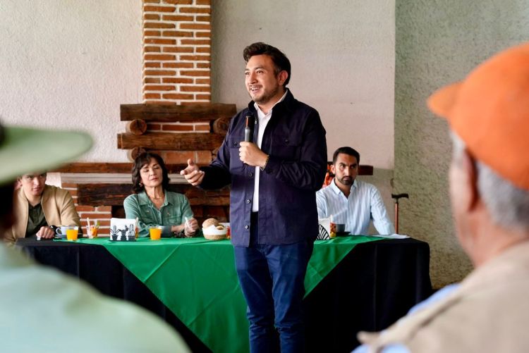 SALVADOR SANTOS FORTALECE LA COORDINACIÓN CON AUTORIDADES EJIDALES Y DE COMUNIDAD EN FAVOR DEL SECTOR RURAL&nbsp;HUAMANTLECO