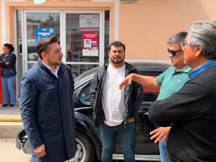 SALVADOR SANTOS SUPERVISA OBRAS EN CALLE ABASOLO Y ATIENDE A VECINOS TRAS LAS&nbsp;LLUVIAS