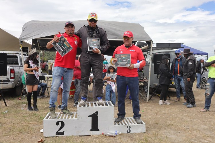 LA EMOCIÓN Y PASIÓN DEL AUTOMOVILISMO SE VIVIÓ EN&nbsp;TEQUEXQUITLA