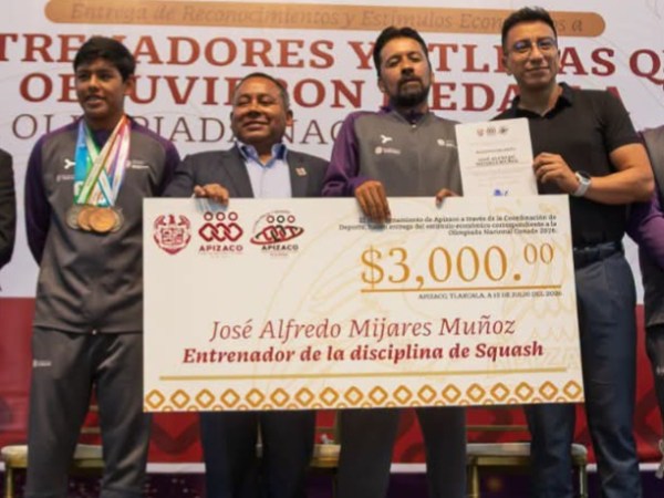 APIZACO RECONOCE A DEPORTISTAS Y ENTRENADORES MEDALLISTAS DE LA OLIMPIADA NACIONAL CONADE&nbsp;2026