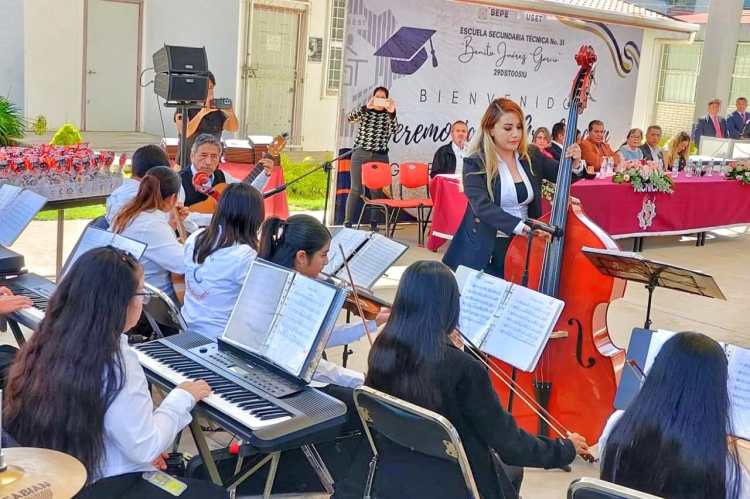 ENSAMBLE YOLOXÓCHITL CONQUISTA A ESTUDIANTES DE OCOTLÁN EN PRESENTACIÓN ORGANIZADA POR EL AYUNTAMIENTO DE&nbsp;TLAXCALA