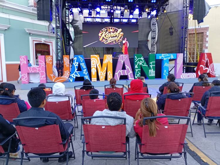 KAROL “LA VOZ VERSÁTIL” LLEVA SU TALENTO AL ESCENARIO&nbsp;CULTURAL