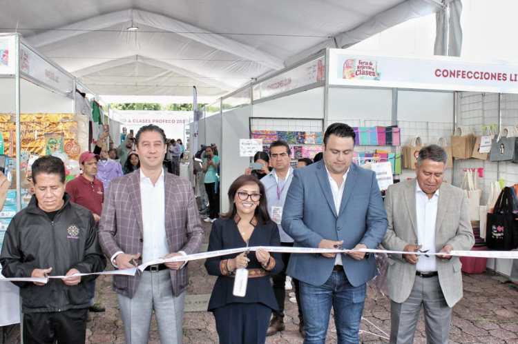 INVITA PRESIDENTE DE TLAXCALA A FAMILIAS DE MUNICIPIOS ALEDAÑOS A APROVECHAR LA FERIA DE REGRESO A CLASES QUE TIENE SEDE EN LA&nbsp;CAPITAL