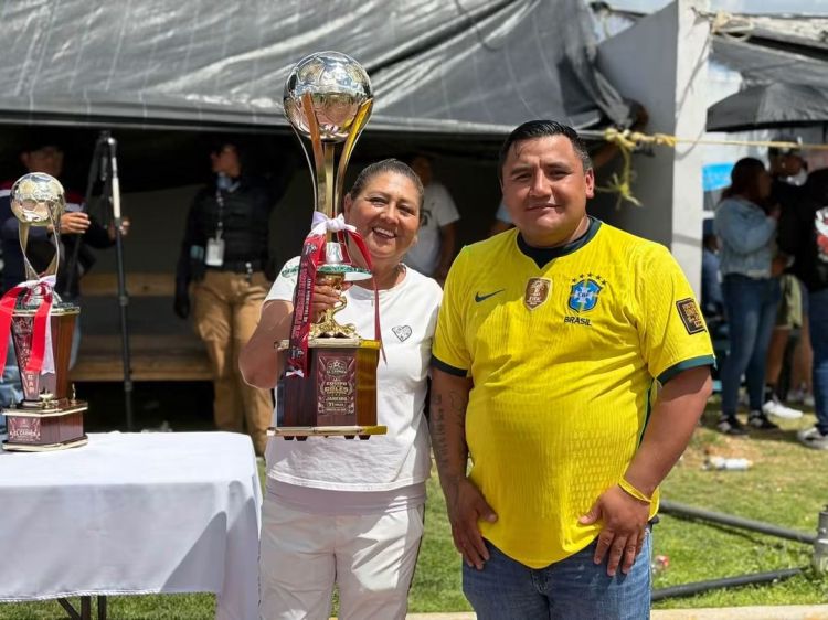 GOBIERNO TEQUEXQUITLA FELICITA A EQUIPO JANEIRO POR OBTENER PRIMER&nbsp;LUGAR