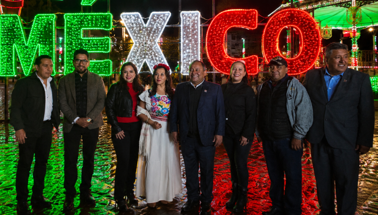🇲🇽✨ ¡#APIZACO SE VISTE DE VERDE, BLANCO Y ROJO! LA CIUDAD SE ILUMINA PARA LAS FIESTAS&nbsp;PATRIAS🇲🇽✨