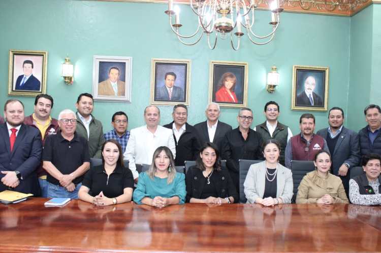 FORTALECE CARLOS LÓPEZ SUÁREZ COORDINACIÓN CON EL GABINETE DEL AYUNTAMIENTO DE&nbsp;TLAXCALA