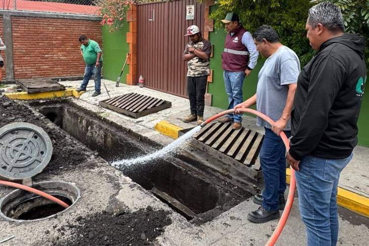 GOBIERNO MUNICIPAL DE TLAXCALA ATIENDE DESAZOLVE DE DRENAJE Y REJILLAS PLUVIALES EN&nbsp;TLAPANCALCO
