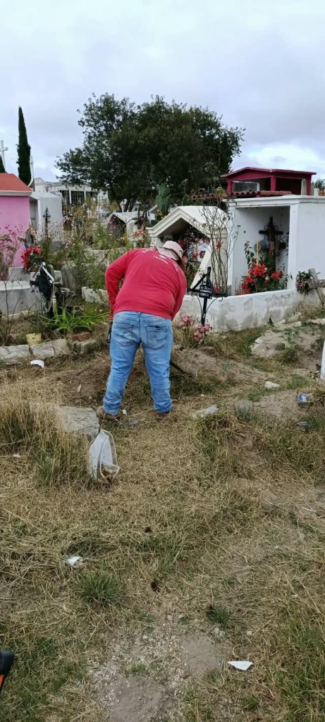 🧹 CONTINÚAN LABORES DE LIMPIEZA EN EL PANTEÓN&nbsp;MUNICIPAL