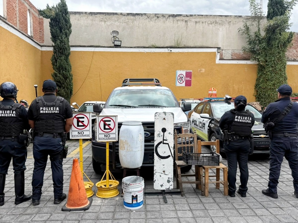 POLICÍA DE LA CAPITAL CONTINÚA CON RETIRO DE APARTADOS EN LA VÍA&nbsp;PÚBLICA