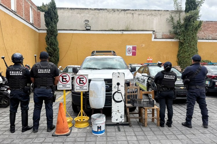 POLICÍA DE LA CAPITAL CONTINÚA CON RETIRO DE APARTADOS EN LA VÍA&nbsp;PÚBLICA