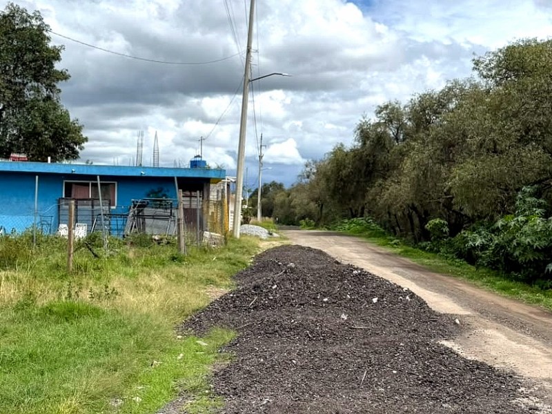 PREVIO AL DÍA DE MUERTOS, AYUNTAMIENTO DE TLAXCALA MEJORA CAMINOS EN&nbsp;TIZATLÁN