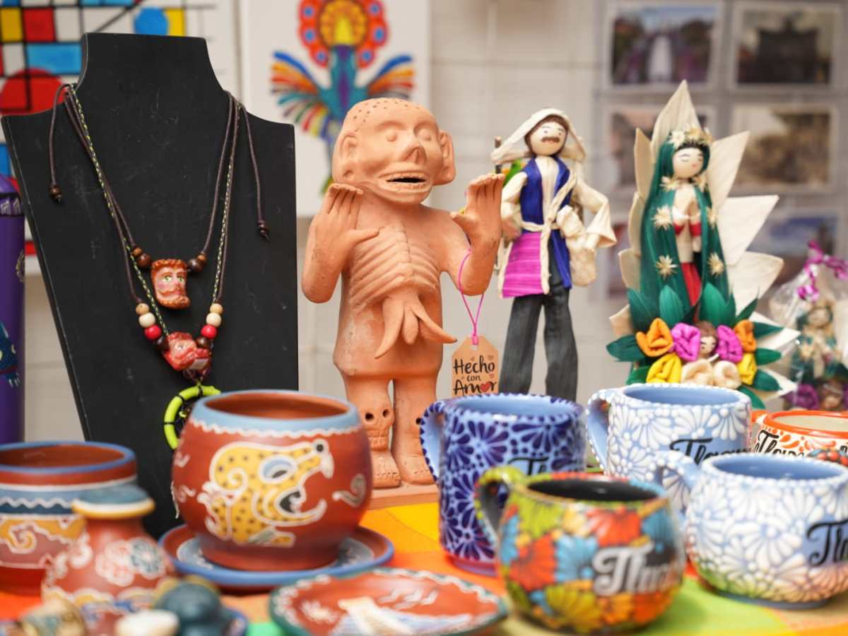 ARRANCA MERCADO DE ARTESANOS DE LA CAPITAL CON LA TEMPORADA ARTESANAL DE DÍA DE MUERTOS Y&nbsp;NAVIDAD
