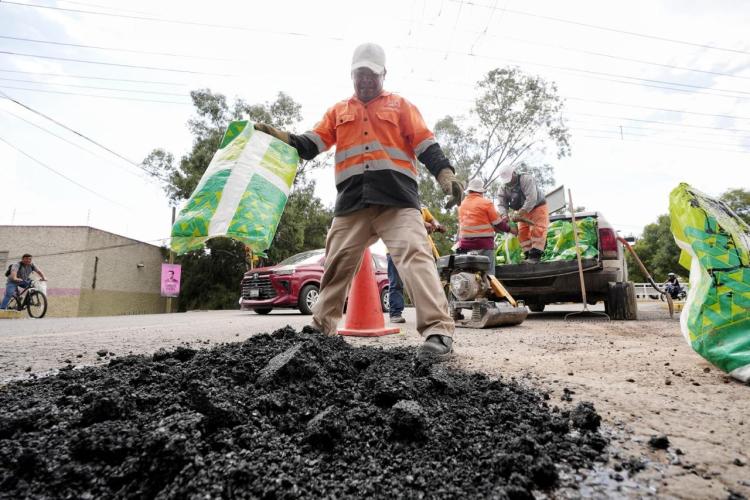 AYUNTAMIENTO DE TLAXCALA ATIENDE DE MANERA INMEDIATA AFECTACIONES POR LLUVIAS EN AVENIDA&nbsp;RIBEREÑA