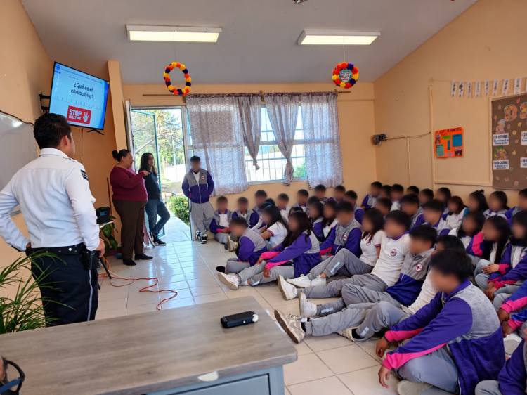 POLICÍA MUNICIPAL DE HUAMANTLA FORTALECE LA PREVENCIÓN DEL CIBERACOSO ENTRE&nbsp;ESTUDIANTES